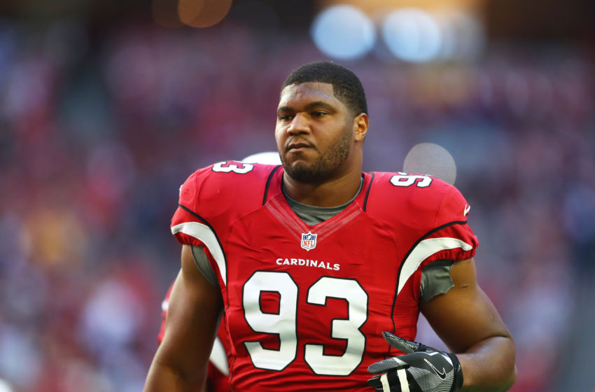 Calais Campbell, formerly of the Cardinals, signed with the Jaguars.